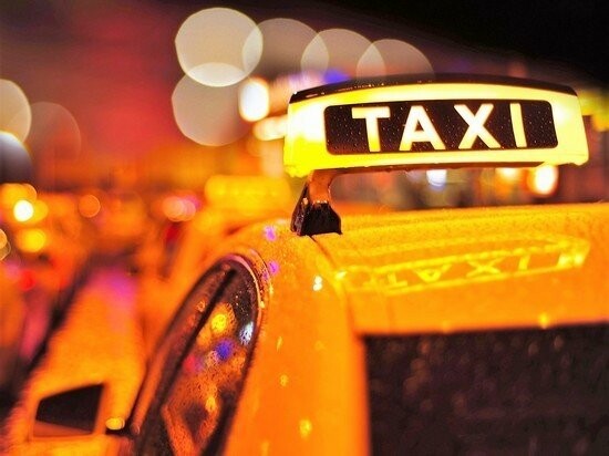 В Волгограде водителей такси просят ездить в масках