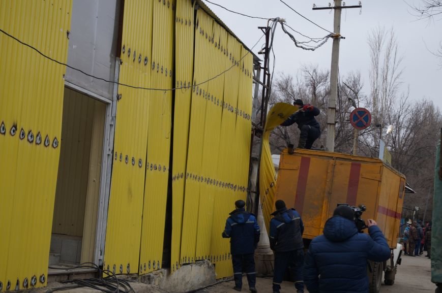 На Тракторозаводском рынке сносят незаконные постройки, фото-3