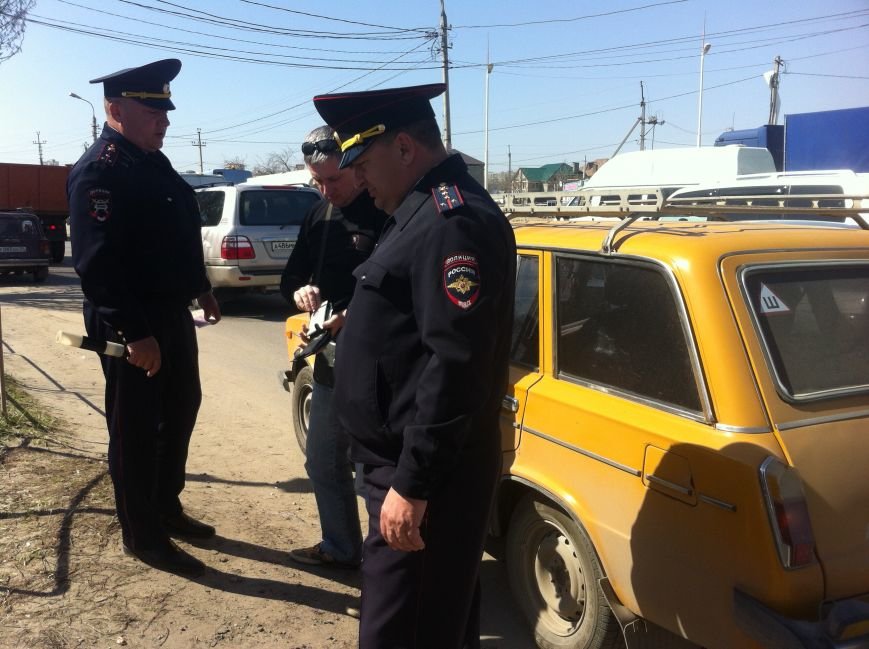 Волгоградские полицейские осмотрели опасный груз и измерили дым, фото-6