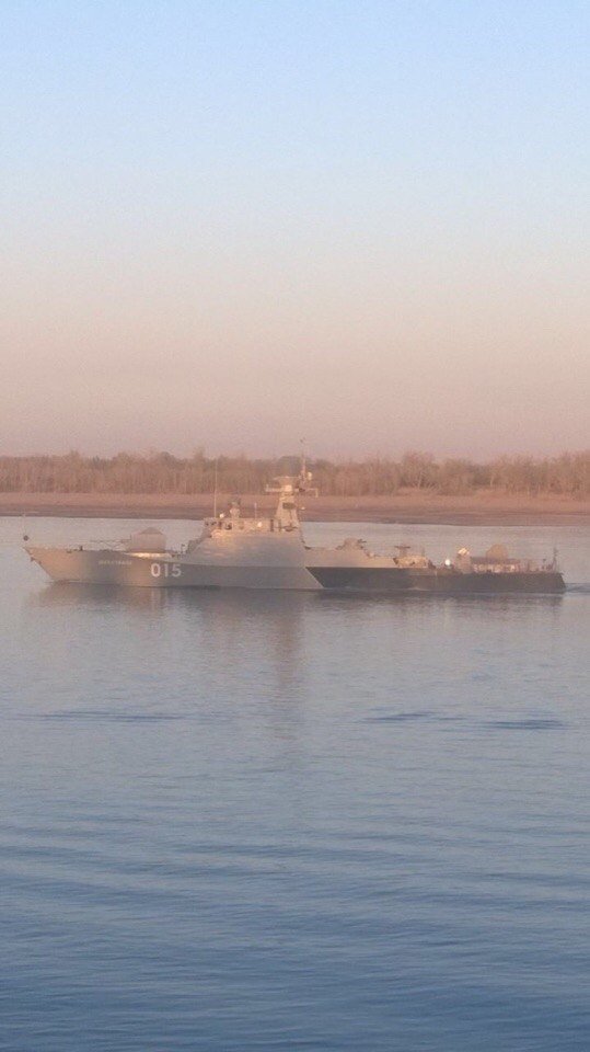 В Волгограде по Волге идут корабли Каспийской флотилии, фото-2