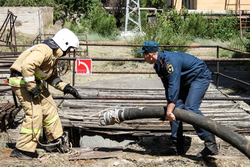 В Волгограде прошли учения пожарных и спасателей, фото-2