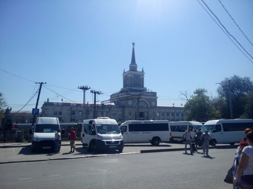 В Волгограде продолжается демонтаж частных киосков у автовокзала (фото) - фото 1