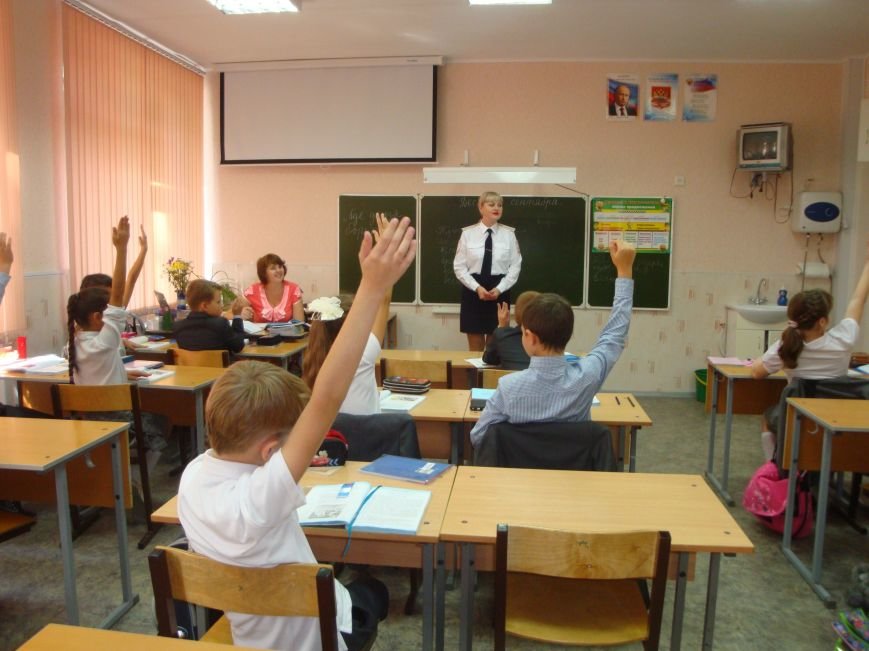 Школьники Волгограда обеспокоены безопасностью детей на дорогах (фото) - фото 4