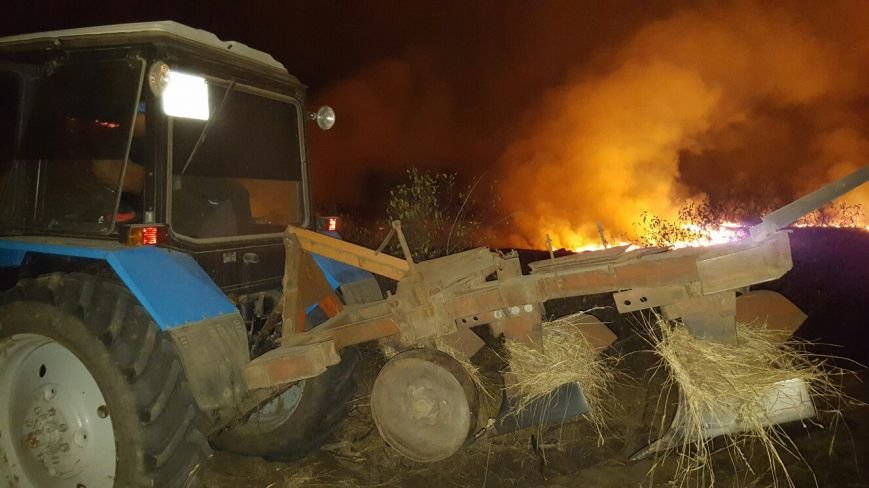 Пожар в Серафимовичском районе местные жители тушили своими силами (фото) - фото 2
